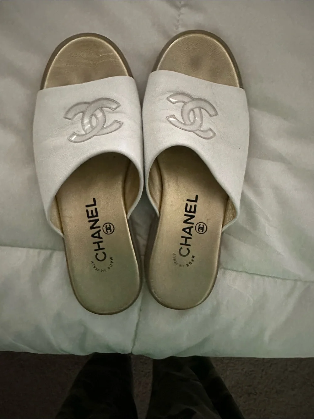 CHANEL CC Logo Double C's Women White & Gold Slide Mule